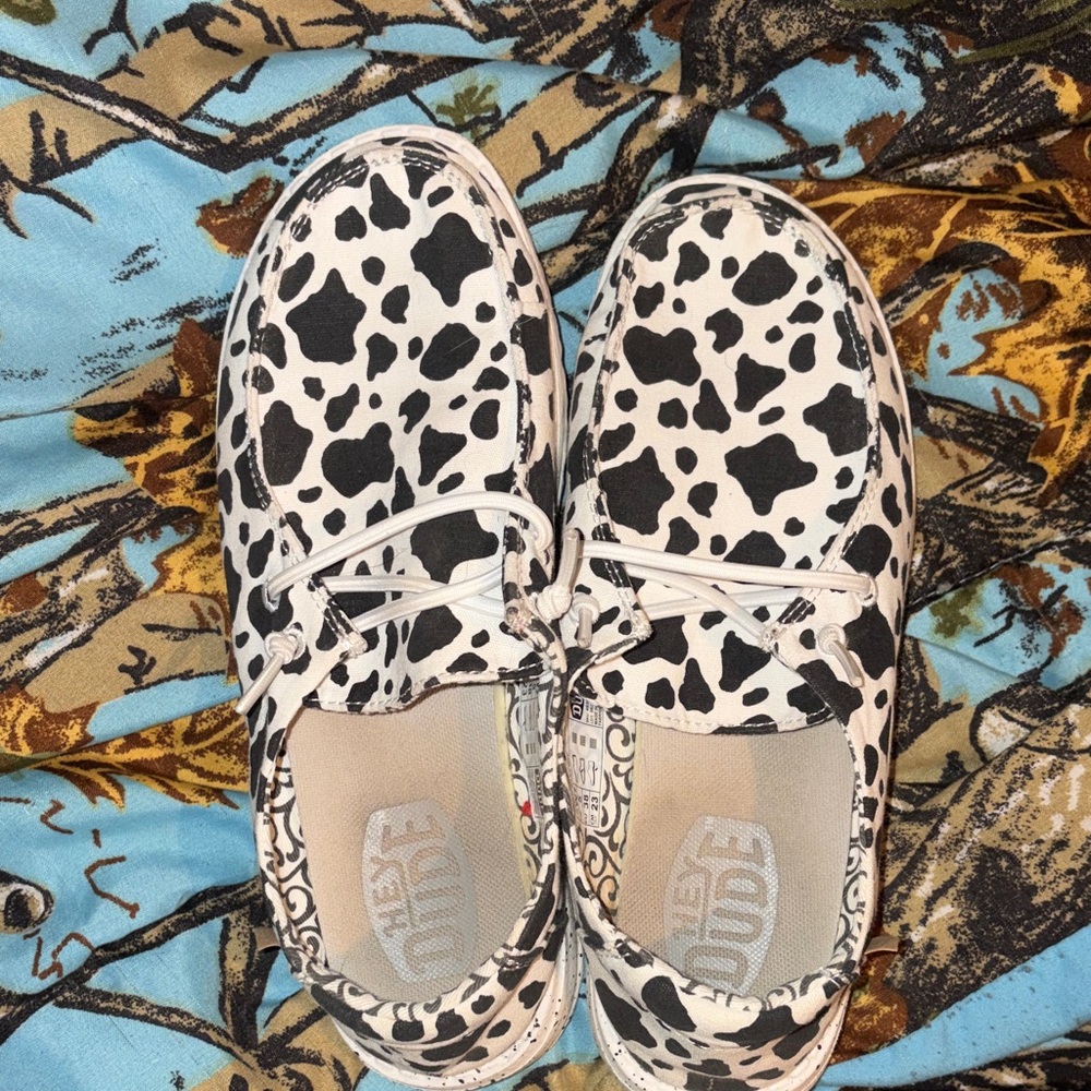 Women’s cow print hey dude